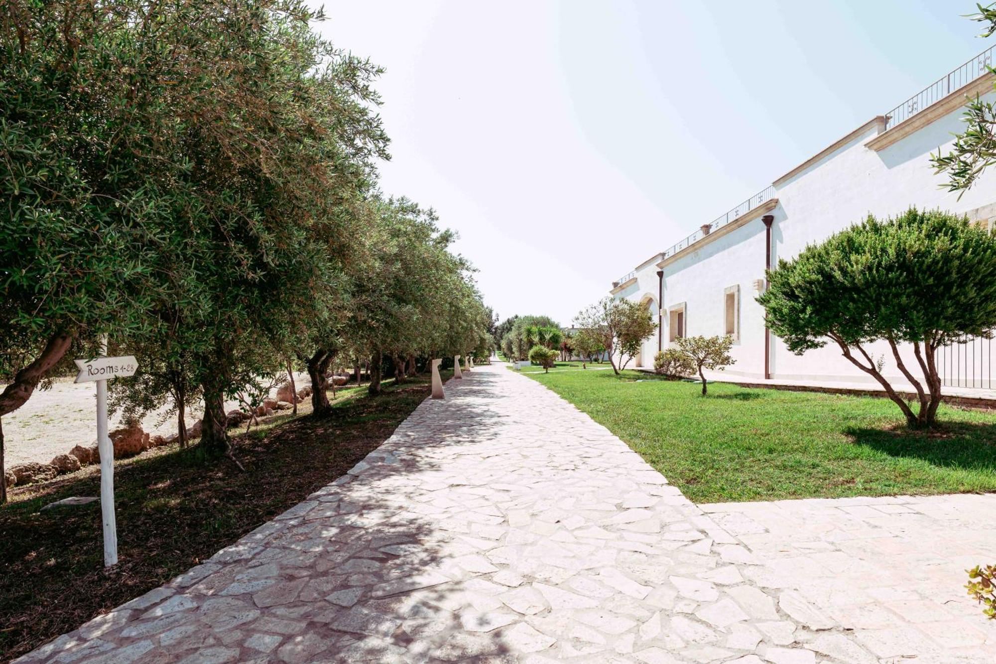 Casale Del Murgese Country Resort Savelletri Bagian luar foto